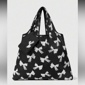 Black and White Oversized Tote Bag NEW 🏷️